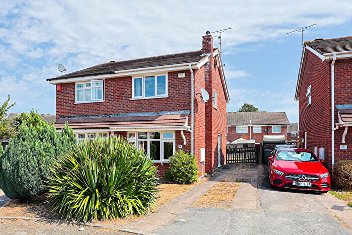2 Bedroom Semi Detached House To Rent In Malory Close, Crewe, CW1