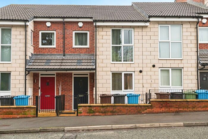 3 Bedroom Terraced House For Sale In Wellyhole Street, Oldham, Greater Manchester, OL4