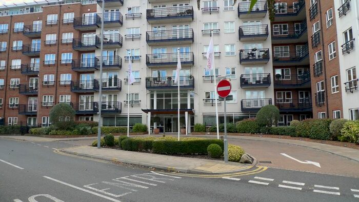 2 Bedroom Flat To Rent In Seven Kings Way, Kingston Upon Thames, KT2
