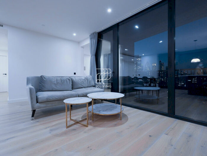 3 Bedroom Flat To Rent In Emery Way, London Dock, London, E1W