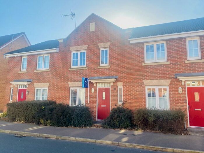 3 Bedroom Town House To Rent In Pacific Way, Derby, DE24