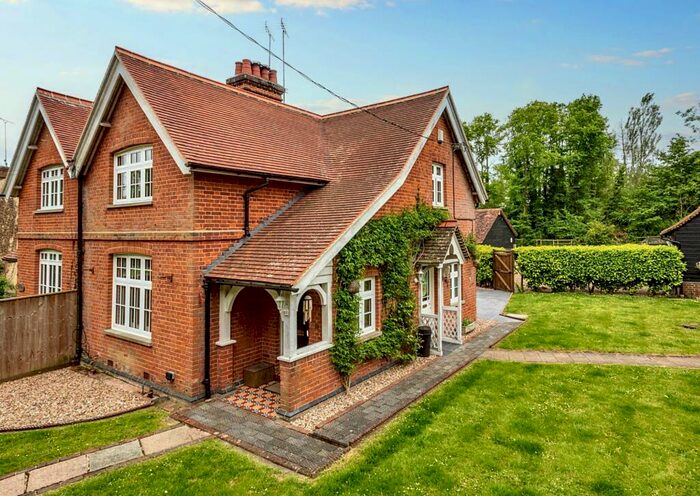 2 Bedroom Semi-Detached House For Sale In Cowlinge, Newmarket, CB8