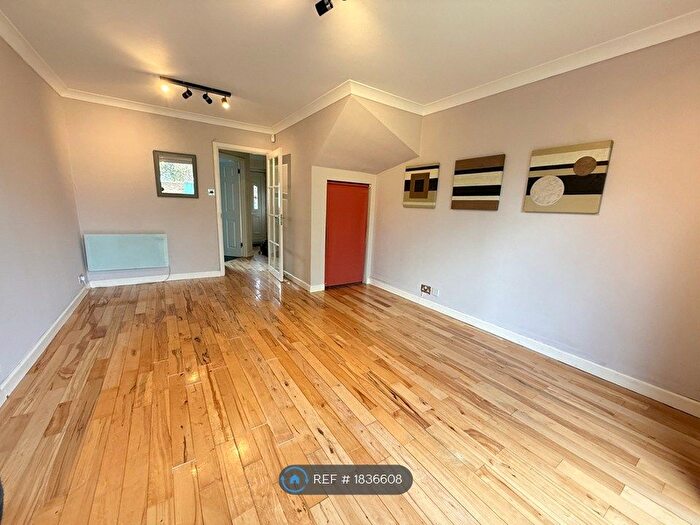 2 Bedroom End Of Terrace House To Rent In Pullmans Place, Staines, TW18