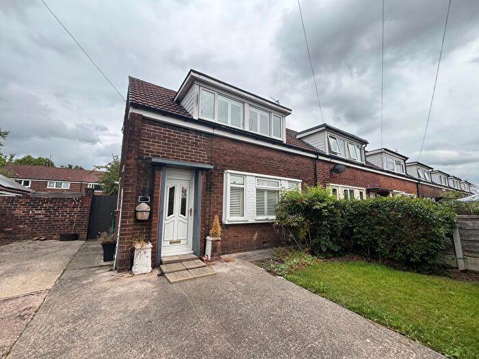 2 Bedroom House To Rent In Northumberland Road, SK5