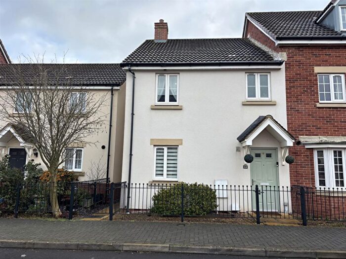 3 Bedroom End Of Terrace House For Sale In Chestnut Road, Brockworth, Gloucester, GL3