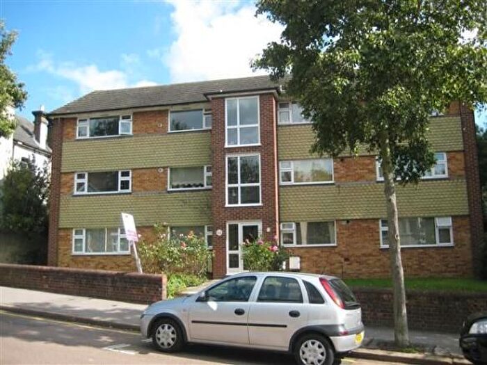 2 Bedroom Flat To Rent In Heathfield Road, Croydon, CR0