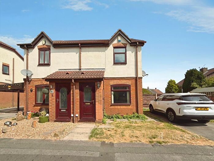 2 Bedroom Semi-Detached House To Rent In Farm Hill Road, Morley, LS27