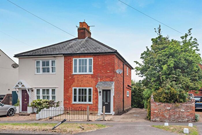 3 Bedroom Semi-Detached House For Sale In Station Road, Chobham, GU24