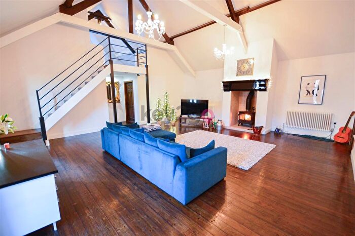 4 Bedroom Detached House For Sale In Worksop Road, Mastin Moor, Chesterfield, S43