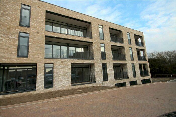 2 Bedroom Apartment To Rent In Raeburn House, Lapwing Avenue, Trumpington, Cambridge, CB2