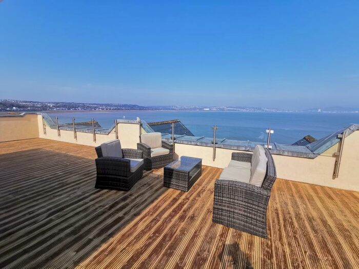 2 Bedroom Flat To Rent In The Boat House, Mumbles Road, SA3