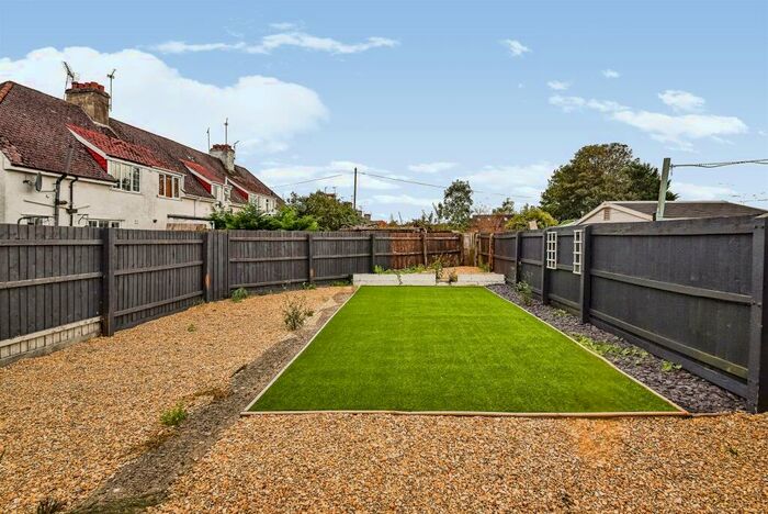 3 Bedroom Semi-Detached House For Sale In Woodlands Road, Chippenham, SN14