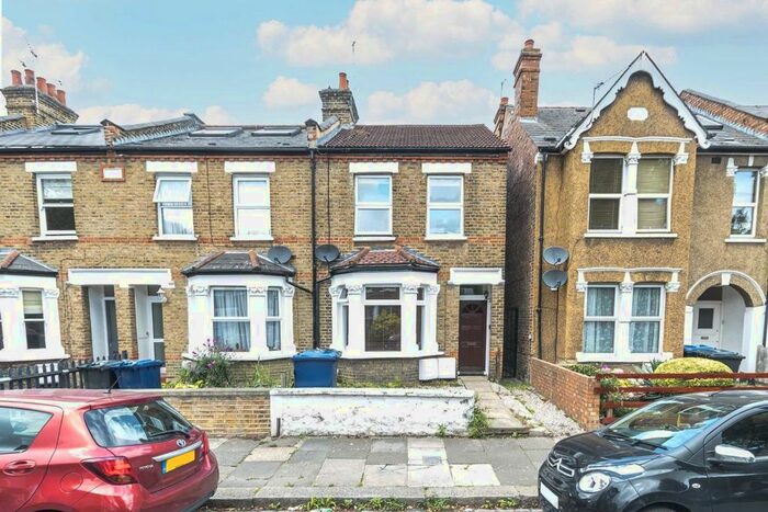 1 Bedroom Flat To Rent In Darwin Road, London, W5