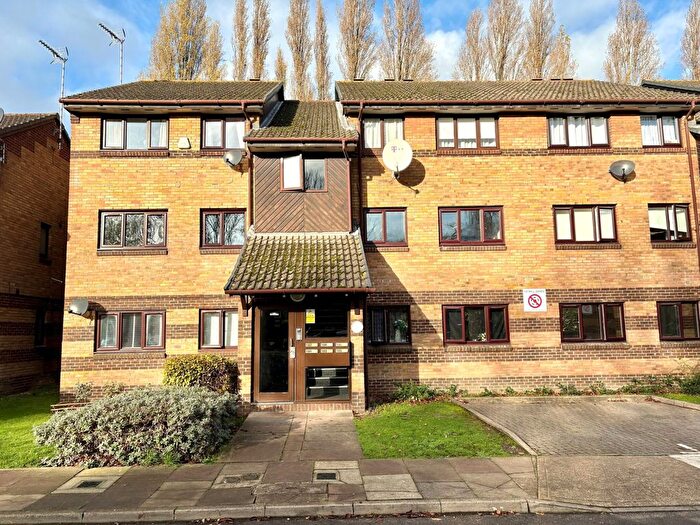2 Bedroom Flat To Rent In Neasden, NW10