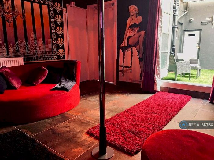 2 Bedroom Flat To Rent In Basement With Pole, Brighton, BN1