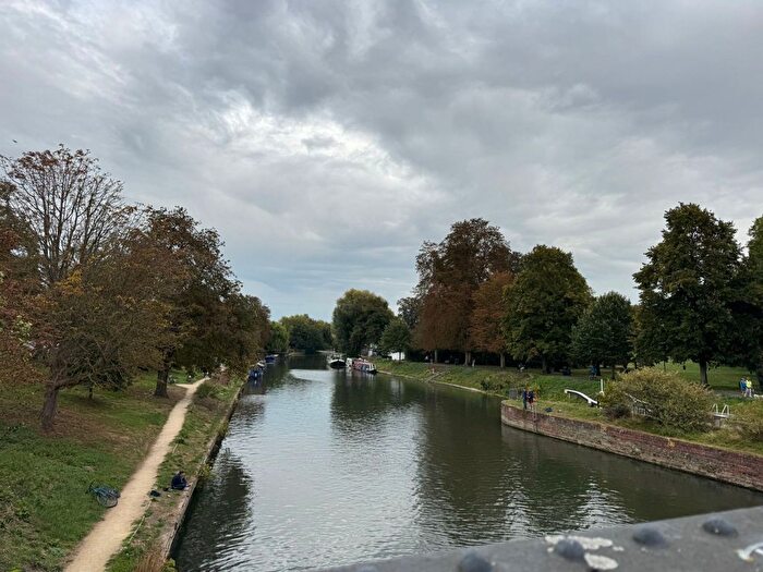 2 Bedroom Flat To Rent In Victoria Road, Cambridge, CB4