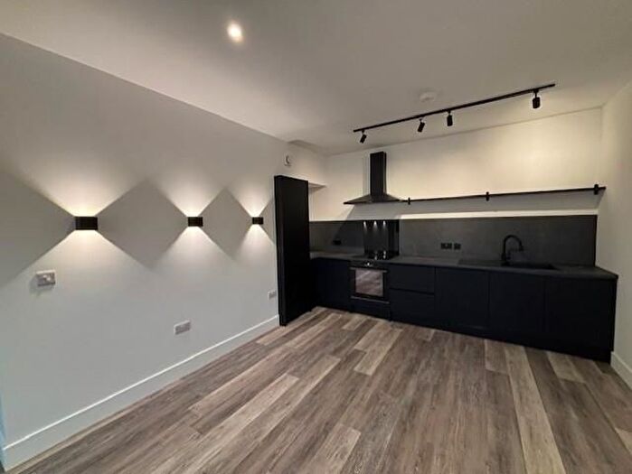 1 Bedroom Flat To Rent In Stamford Street Central, Ashton-Under-Lyne, OL6