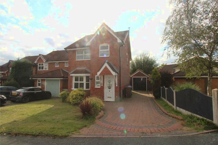 3 Bedroom Detached House To Rent In Oakshaw Drive, Norden, Rochdale, OL12