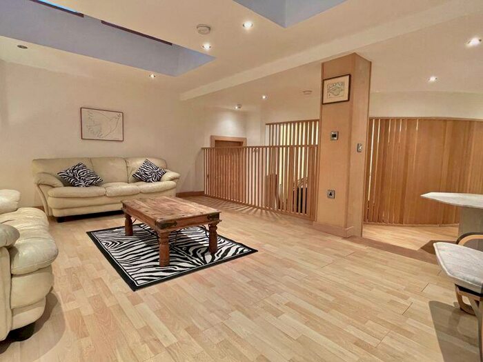 1 Bedroom Apartment To Rent In Cowes, PO31