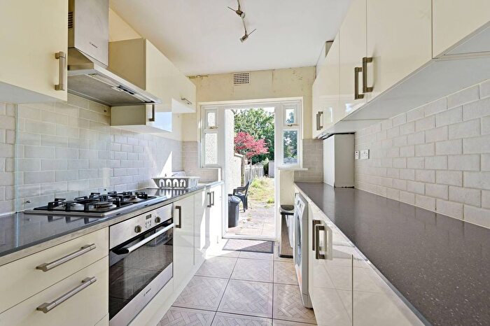 3 Bedroom Property To Rent In South Merton, Raynes Park, Morden, SM4