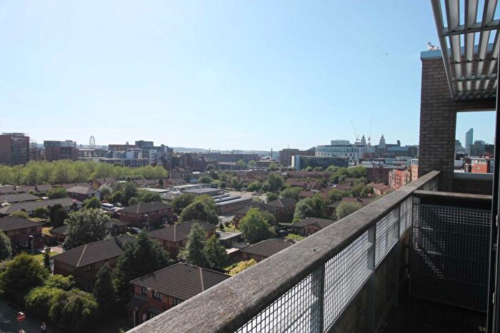 2 Bedroom Apartment To Rent In Tradewind Square, Liverpool, L1