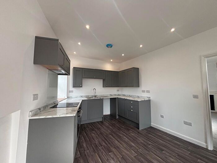 2 Bedroom Apartment To Rent In New Street, Honiton, EX14