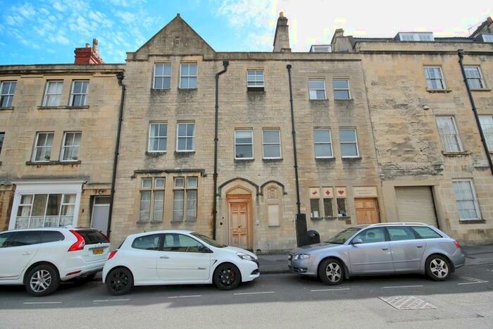 2 Bedroom Flat To Rent In Grove Street, BA2