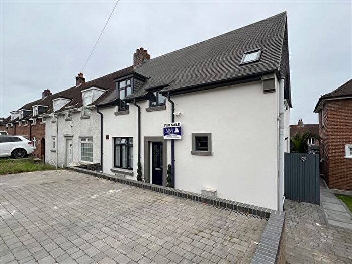 4 Bedroom End Of Terrace House For Sale In Mablethorpe Road, Wymering, Portsmouth, Hampshire, PO6