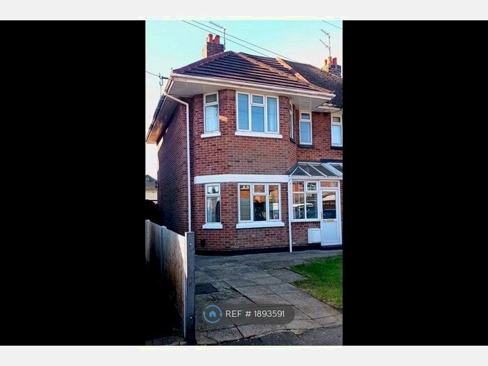 4 Bedroom Semi-Detached House To Rent In Stewart Road, Bournemouth, BH8