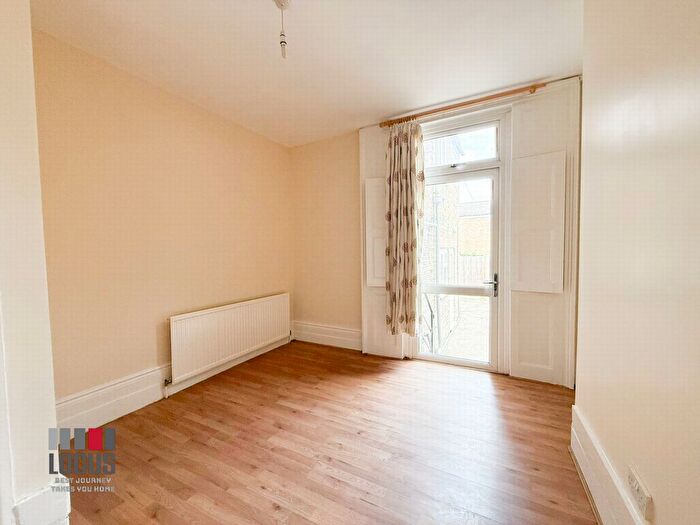 1 Bedroom Maisonette To Rent In Evering Road, Stoke Newington, N16