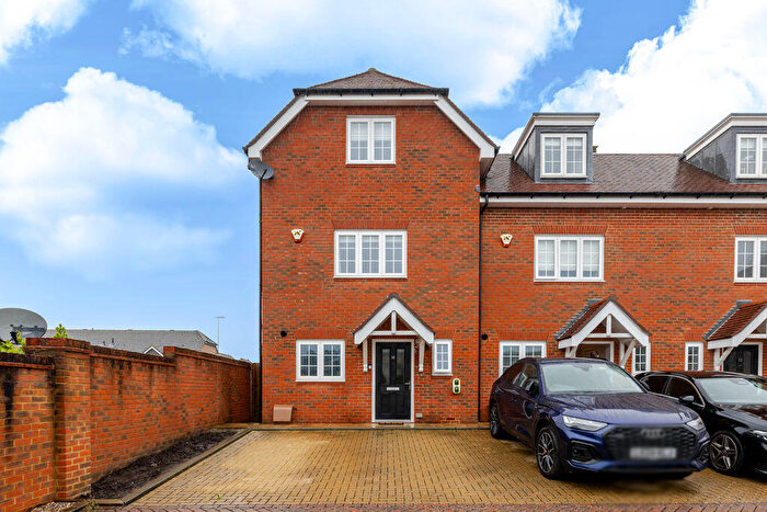 4 Bedroom Terraced House For Sale In High Street, Godstone, RH9