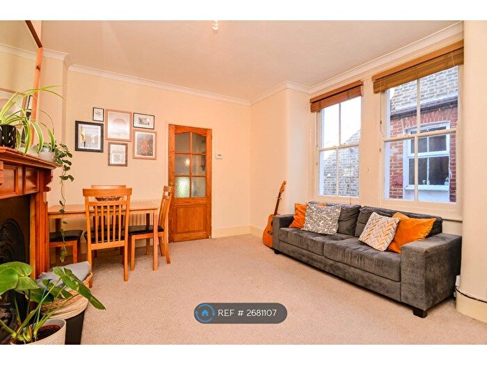 1 Bedroom Flat To Rent In Gambole Road, London, SW17