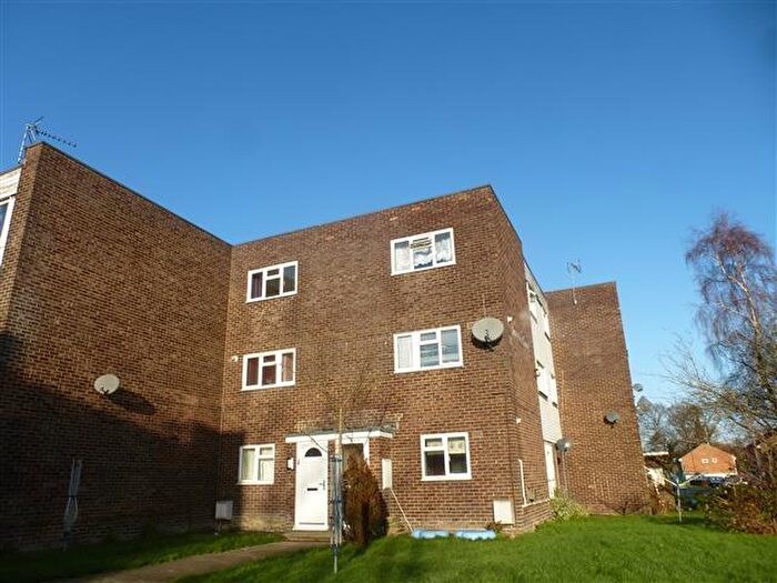 2 Bedroom Maisonette To Rent In Wakehams Green Drive, Crawley, RH10