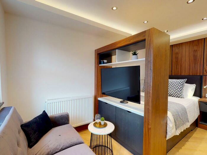 Studio To Rent In Minshull Street, Manchester, Greater Manchester, M1