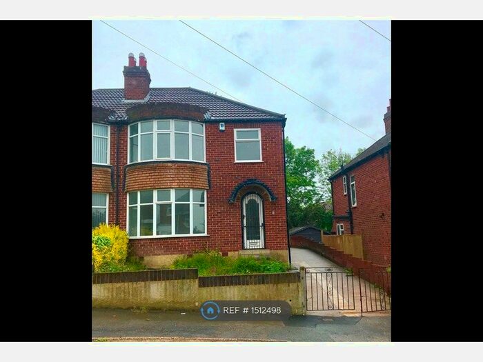 3 Bedroom Semi-Detached House To Rent In Carr Manor Grove, Leeds, LS17