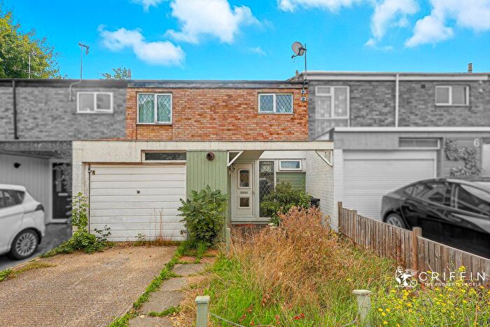 3 Bedroom Terraced House For Sale In Alcotes, Vange, Basildon, SS14