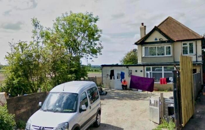 1 Bedroom Flat To Rent In Pettiwell, Garsington, OX44