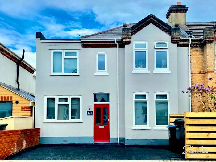 Studio To Rent In Parkwood Road, Southbourne, Bournemouth, BH5