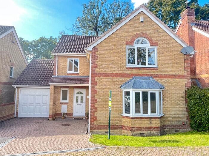 4 Bedroom Detached House For Sale In Magnolia Close, Heathfield, TN21
