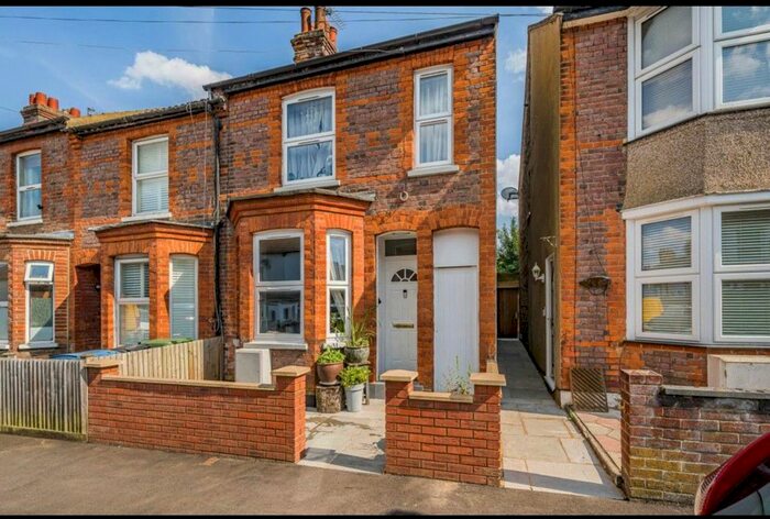 3 Bedroom End Of Terrace House To Rent In Brighton Road, Watford, WD24