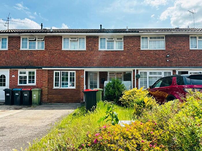 4 Bedroom Terraced House For Sale In Sunset Close, Bletchley, MK2
