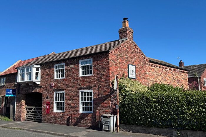 3 Bedroom Detached House For Sale In Main Street, Hemingbrough, Selby, North Yorkshire, YO8