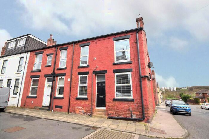 2 Bedroom Terraced House To Rent In Woodville Avenue, Horsforth, Leeds, LS18