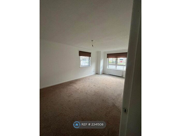 2 Bedroom Flat To Rent In Anderson Court, Wishaw, ML2