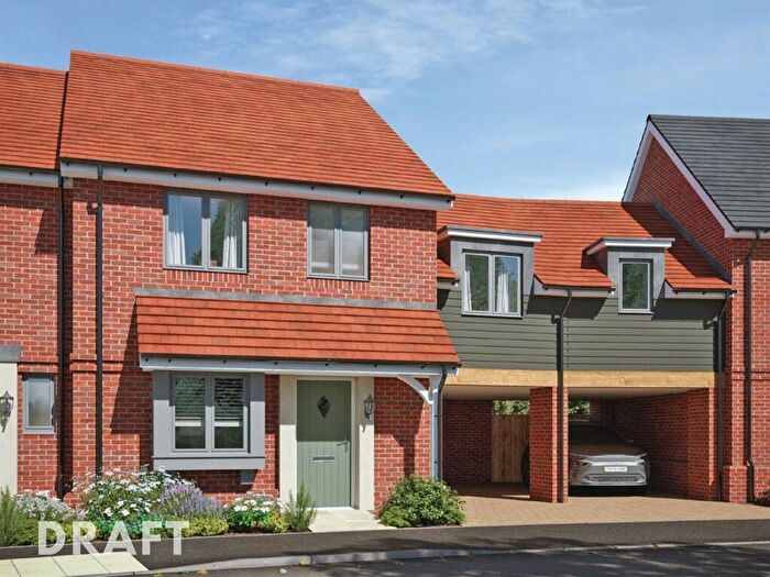 4 Bedroom Terraced House For Sale In Brockhills Lane, New Milton, BH25