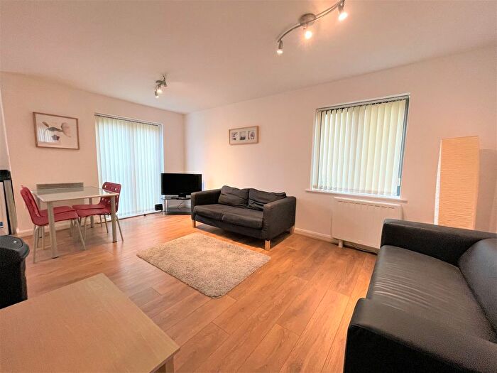 2 Bedroom Flat To Rent In St Christophers Court, Swansea, SA1