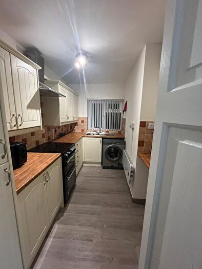2 Bedroom Flat To Rent In Heathwood Road, Cardiff, CF14