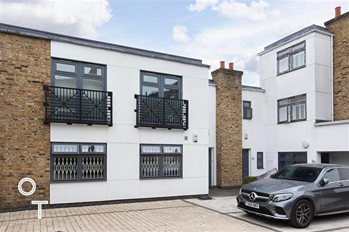 2 Bedroom Apartment For Sale In St Pauls Crescent, Camden, NW1
