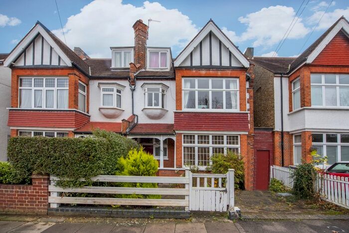 2 Bedroom Flat To Rent In Home Park Road, London SW19