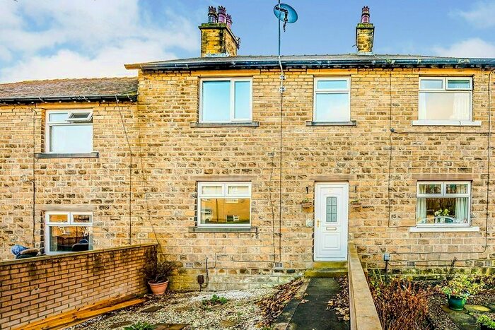 3 Bedroom Terraced House To Rent In Victory Avenue, Huddersfield, West Yorkshire, HD3